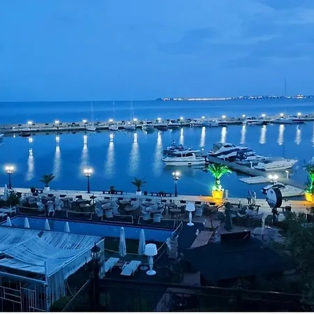 Apartment влас комплекс амфора , студио 704 *