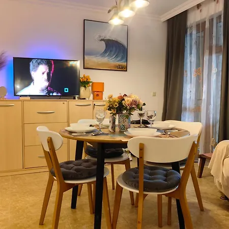 влас комплекс амфора , студио 704 公寓 *