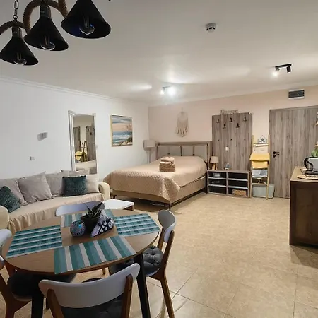 влас комплекс амфора , студио 704 Apartment *